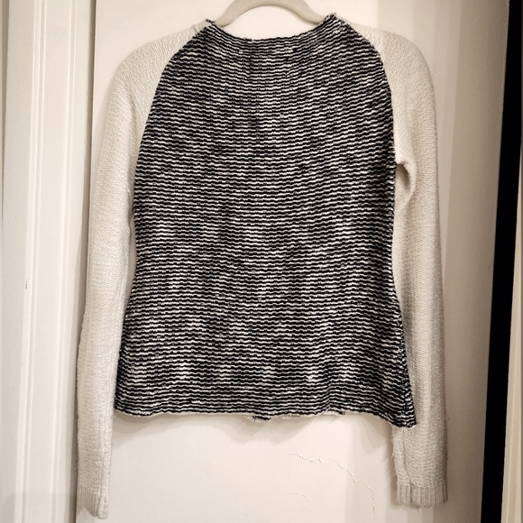Skies are Blue Sweater Tweed Cardigan Size XS Stitch Fix NWT Cream + Black - Picture 3 of 3